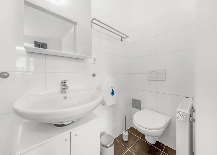 2 Bedroom Apartments, Free Parking, Kitchen, Smart Tv דירה *
