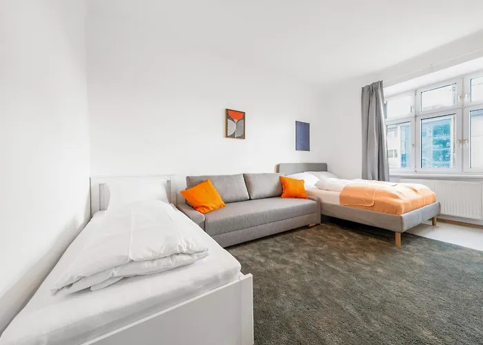 2 Bedroom Apartments, Free Parking, Kitchen, Smart Tv דירה *