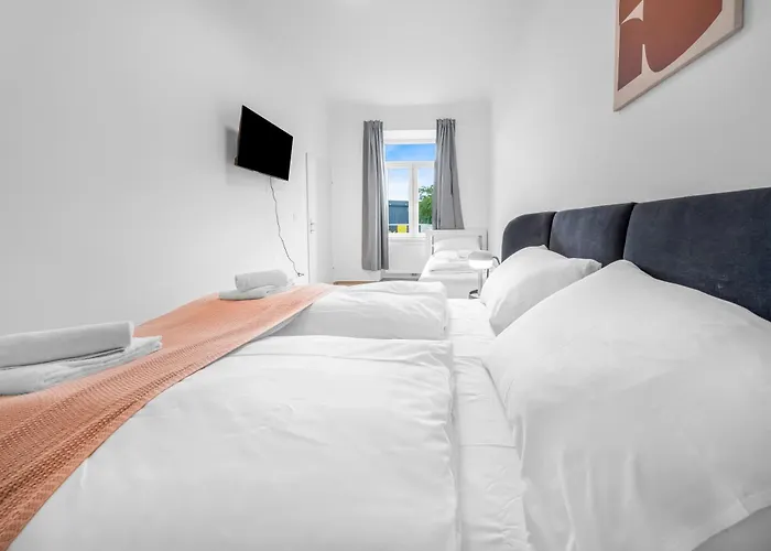 דירה 2 Bedroom Apartments, Free Parking, Kitchen, Smart Tv *