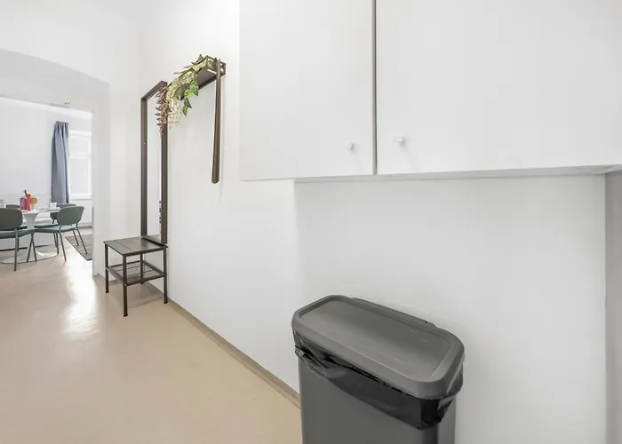 2 Bedroom Apartments, Free Parking, Kitchen, Smart Tv דירה *