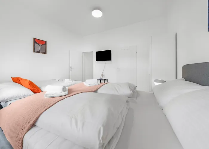 2 Bedroom Apartments, Free Parking, Kitchen, Smart Tv * Vienna